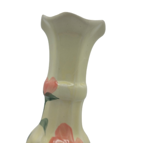 Hand Painted Floral Ceramic Fluted Scalloped Long Neck Amphora Vase Vintage - Picture 5 of 8